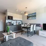 Perla C6 * شكلارسكا بوريبا
